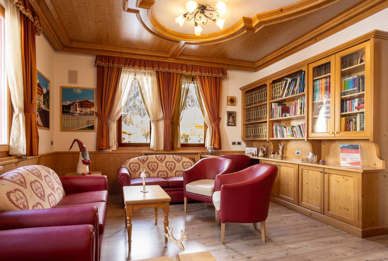 Hotel Crepei interno